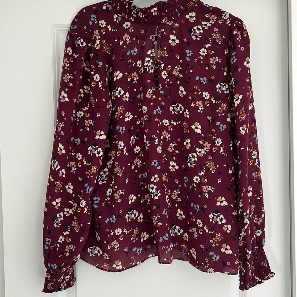Women’s shirt